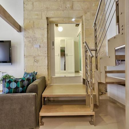 Charming Valletta 1 Bedroom Apartment Off Republic Street Sleeps 4 Exterior photo
