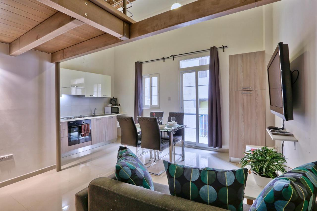 Charming Valletta 1 Bedroom Apartment Off Republic Street Sleeps 4 Exterior photo