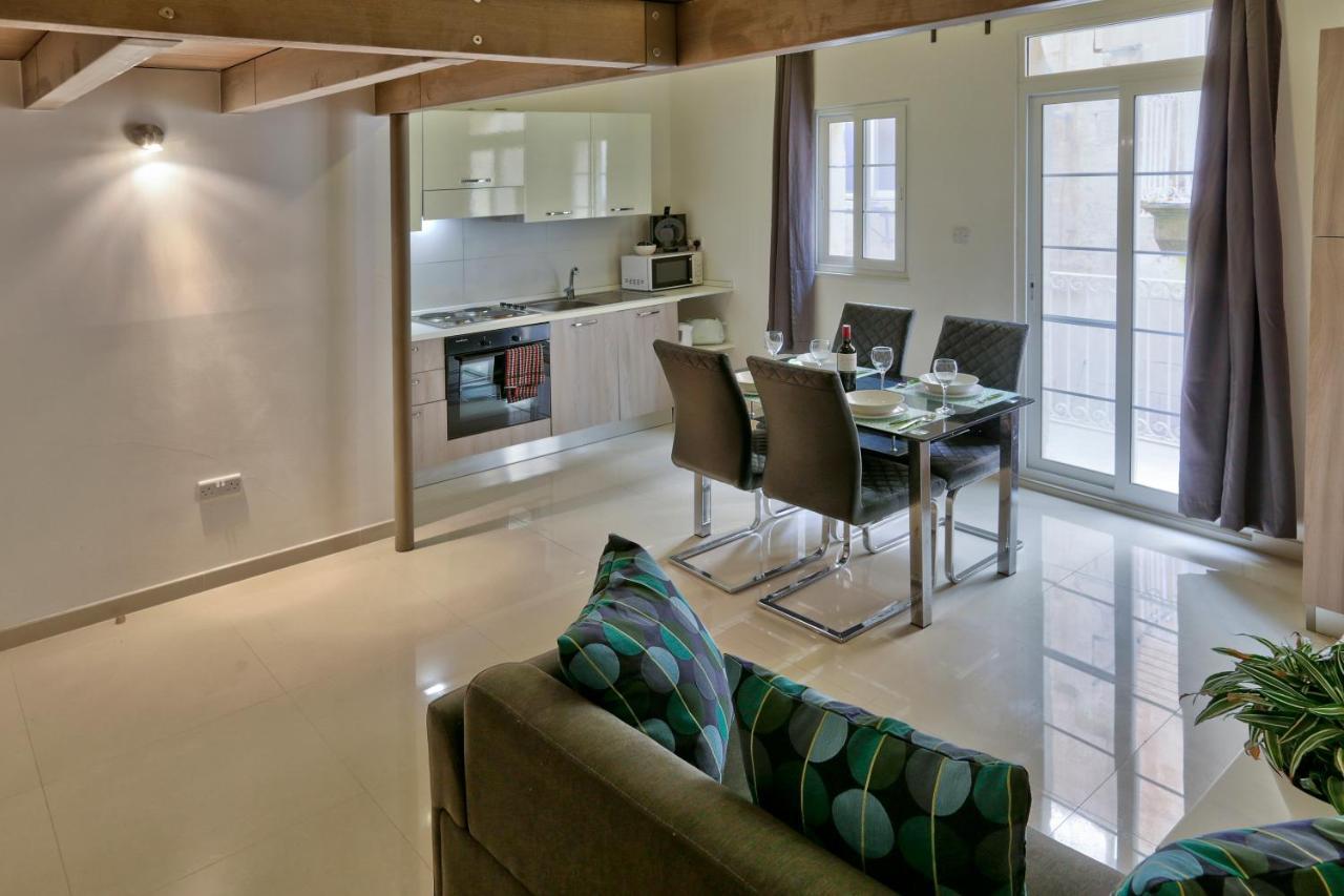 Charming Valletta 1 Bedroom Apartment Off Republic Street Sleeps 4 Exterior photo