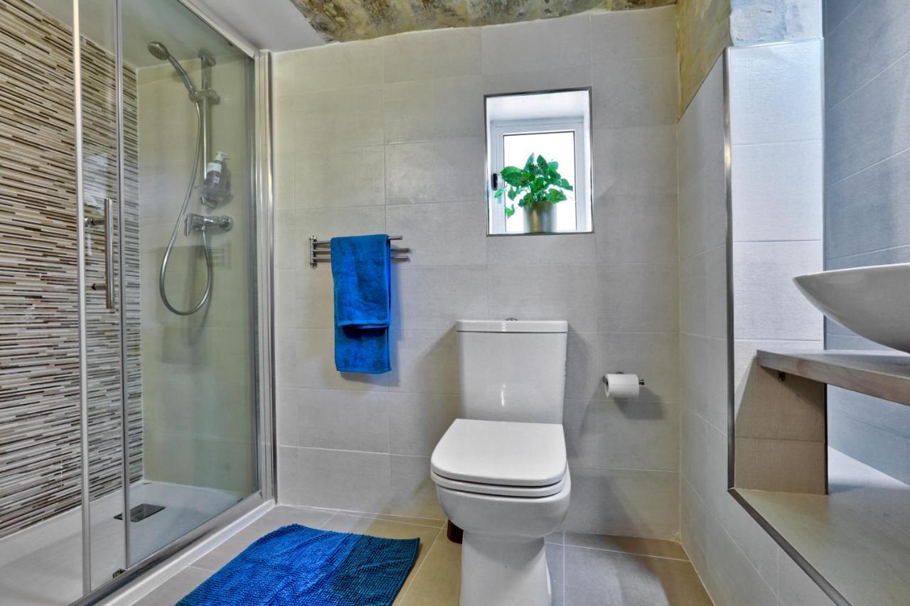 Charming Valletta 1 Bedroom Apartment Off Republic Street Sleeps 4 Exterior photo